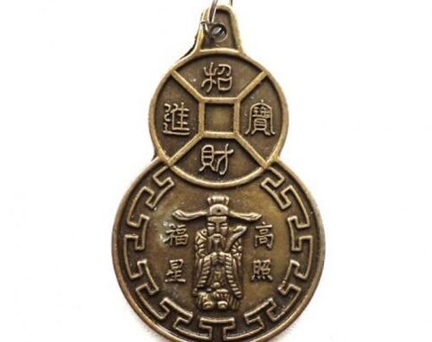 un amuleto imperial para la buena suerte